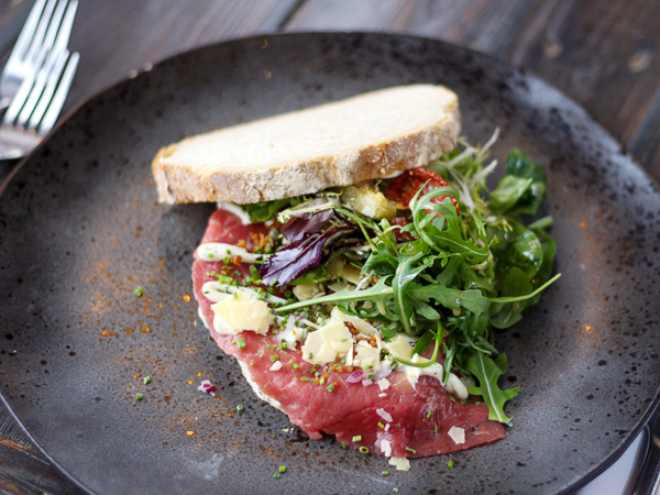 Lunch - De Raedtskelder - Broodje carpaccio